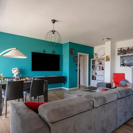 Apartament Guesthost - Kind Park - Sleek With Terrace & Parking *